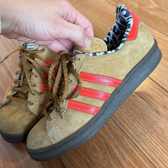 Adidas sneaker - XLARGE collab. Size 8 women - Picture 2 of 5